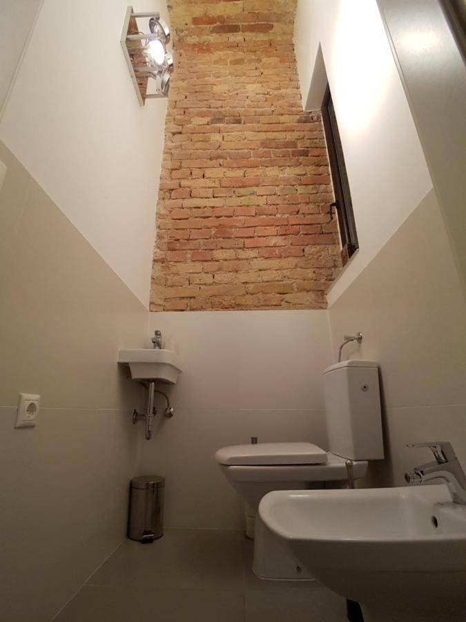 Z38 Downtown Loft Apartment บูดาเปสต์ ภายนอก รูปภาพ